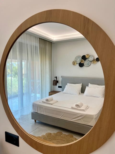 Property building, Bed, Photo of the whole room, Bedroom
