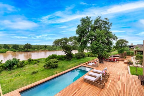 Natural landscape, Balcony/Terrace, Pool view, River view, Swimming pool, sunbed