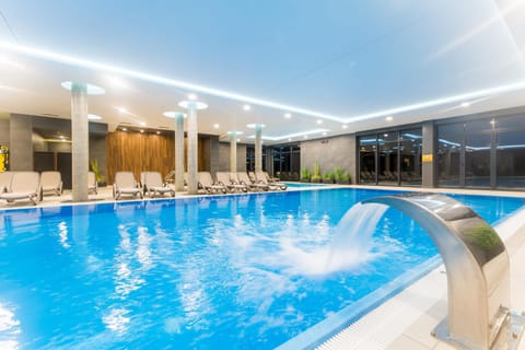 Swimming pool, Swimming pool