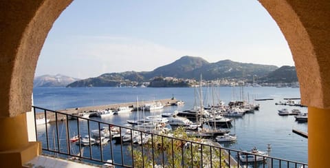 Day, Sea view, Street view