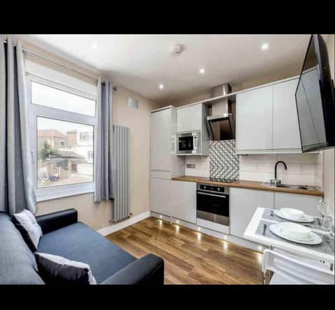 Kitchen or kitchenette, Living room