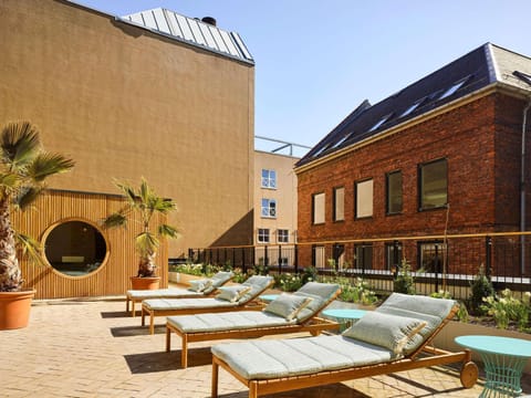 Property building, Patio