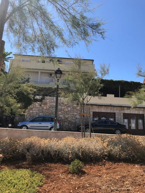 Gallery for two, near the beach and the center of Jelsa Apartment in Dubrovnik-Neretva County