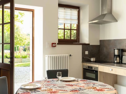 Coffee/tea facilities, Garden view, dishwasher, oven, kitchen