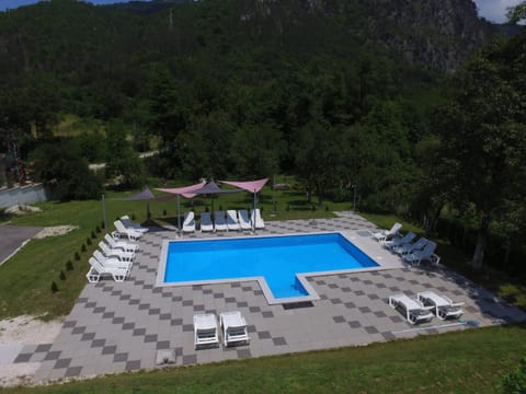 Natural landscape, Bird's eye view, Mountain view, Pool view, Swimming pool, Parking, sunbed