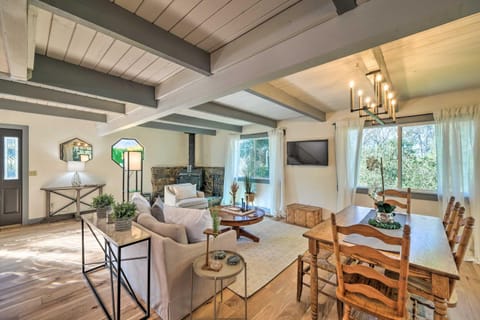 Modern Groveland Chalet about 25 Mi to Yosemite! House in Groveland