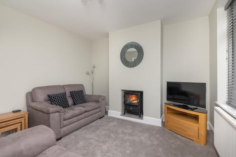 Communal lounge/ TV room, TV and multimedia, Living room, Other, Seating area, Evening entertainment, flat iron