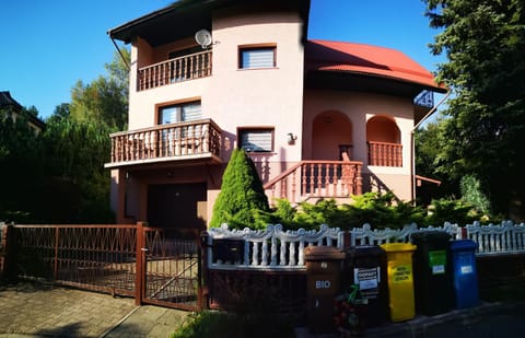 Property building, Day, Garden, View (from property/room), Balcony/Terrace, Garden view