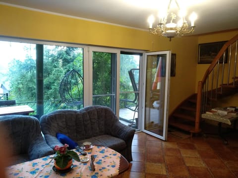 View (from property/room), Living room, Seating area