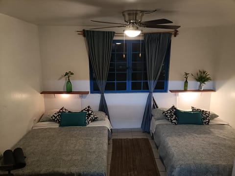 Bedroom, Breakfast