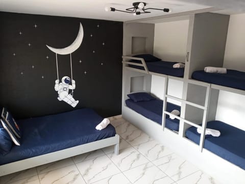 Bed, Bedroom, bunk bed