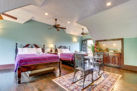 Mahogany Hall Gold Standard Certified House in Cayo District