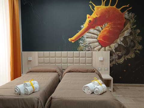 Bed, towels