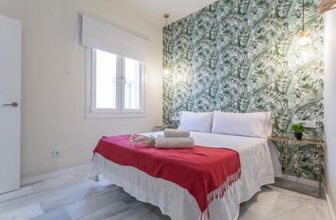 TV and multimedia, Bedroom, City view