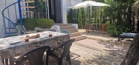Patio, Garden, Garden view