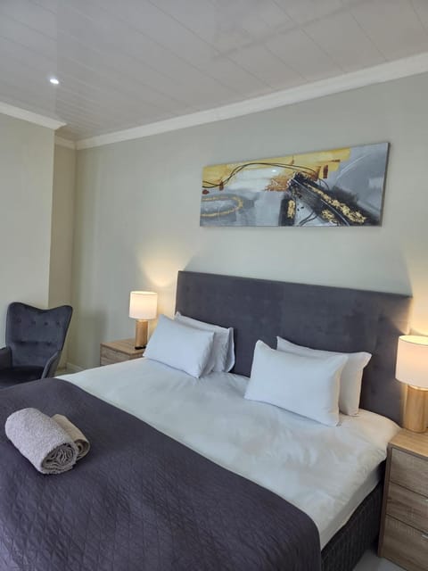 LND GUEST HOUSE Bed and Breakfast in Cape Town