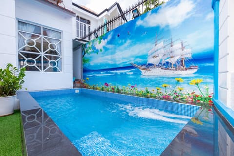 Swimming pool, Swimming pool