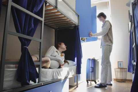 Bed, TV and multimedia, Photo of the whole room