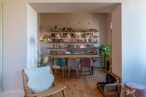 Lounge or bar