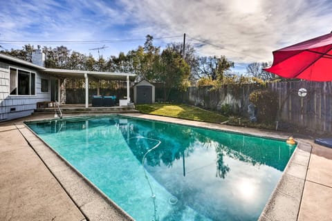 1 Mi to Main Street Sutter Creek Poolside Oasis! House in Sutter Creek