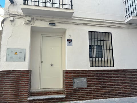 Property building, Facade/entrance, Internal: Not applicable to any particular room