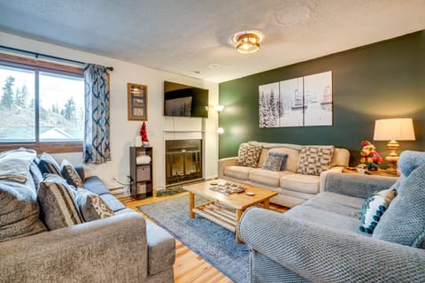 Walk to Main St Recently Renovated Frisco Condo Apartment in Frisco