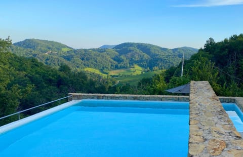 Mountain view, Pool view, Swimming pool