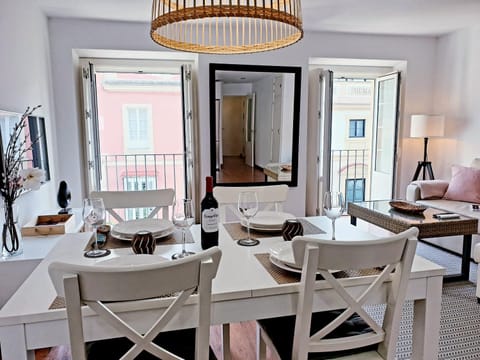 Living room, Seating area, Dining area, City view