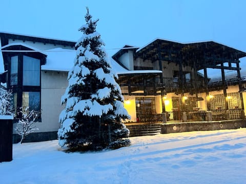 Property building, Winter