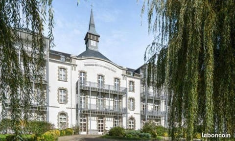 Beau T2 Bis dans résidence de standing RAVALEMENT DE FACADE EN COURS Apartment in Le Croisic