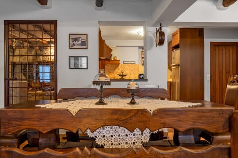 Manor House est. 1890 Apartment in North Macedonia