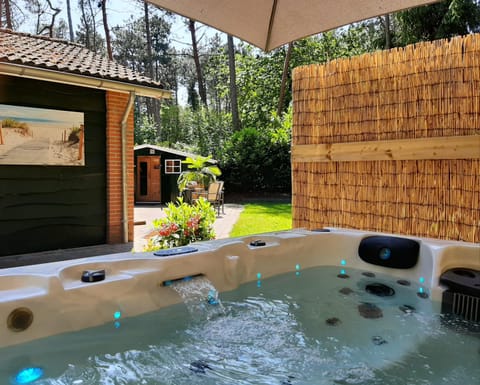 Hot Tub, Spa and wellness centre/facilities
