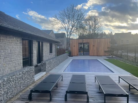 Property building, Pool view, Swimming pool, Swimming pool