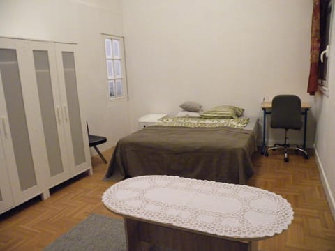 APPARTEMENT F3 -PLAISIR MOINS CHER - Jusqu'a 8Personnes Apartment in Île-de-France