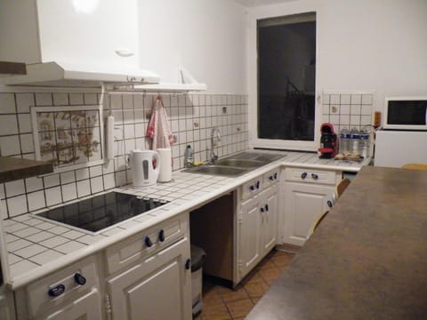 APPARTEMENT F3 -PLAISIR MOINS CHER - Jusqu'a 8Personnes Apartment in Île-de-France
