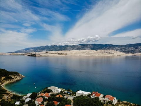 Nearby landmark, Day, Natural landscape, Bird's eye view, Beach, Mountain view, Sea view
