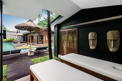 Bed, Spa and wellness centre/facilities, Swimming pool