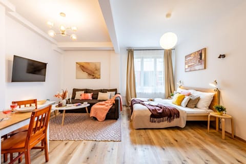 Bed, Living room
