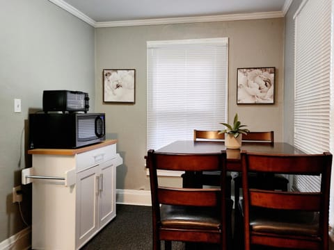 TWO BEDROOM HOME IN BEAUTIFUL DOWNTOWN LAKELAND Apartment in Lakeland