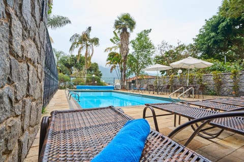Garden, Swimming pool, sunbed