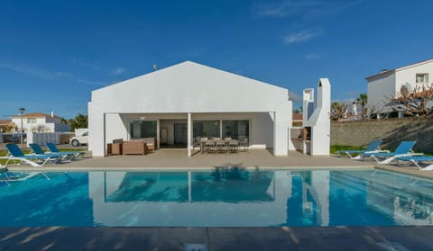 Property building, Swimming pool, Swimming pool