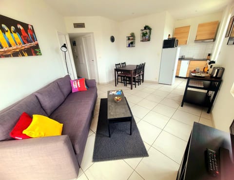 Living room, kitchen