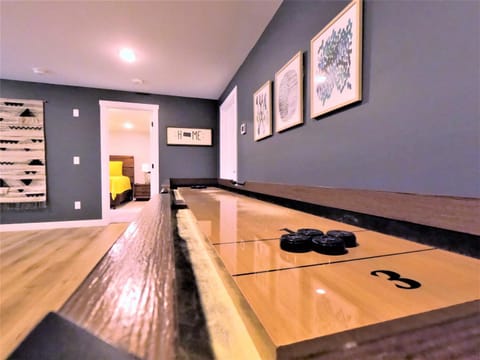 Copper Skies Lodge at Powder House Pass House in North Lawrence