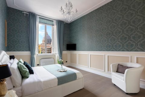 Bed, View (from property/room), View (from property/room), Photo of the whole room, Bedroom, City view, City view