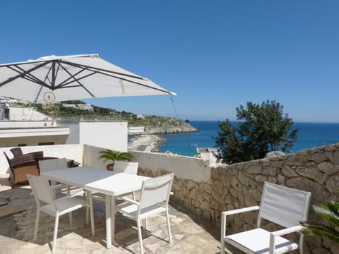 Natural landscape, View (from property/room), Balcony/Terrace, Dining area, Sea view, sunbed