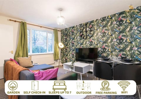 3-Bed House in Coventry with Free Parking & Private Garden By Sublime Stays House in Coventry