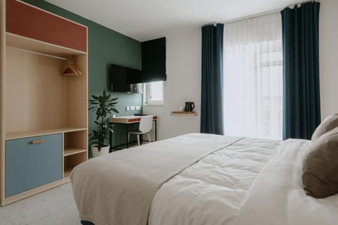 Bed, TV and multimedia, Photo of the whole room, Area and facilities