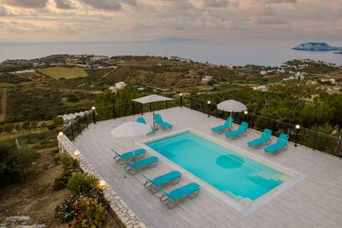 Pool view, Sea view