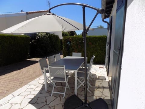 Patio, Day, View (from property/room), Dining area