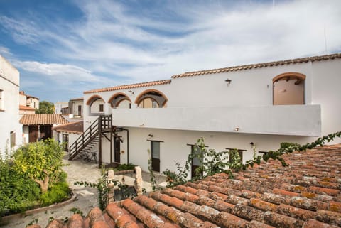 Property building, Day, View (from property/room), Balcony/Terrace